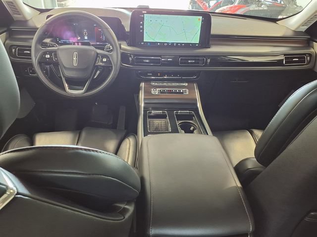 Used 2025 Lincoln Aviator Reserve w/ Equipment Group 201A AWD/4WD image 24