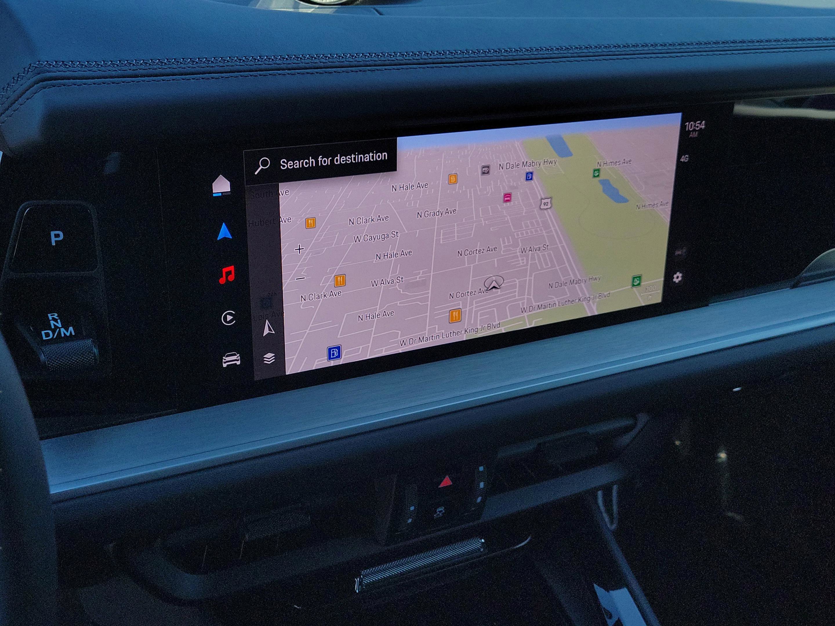 Used 2024 Porsche Cayenne S image 33