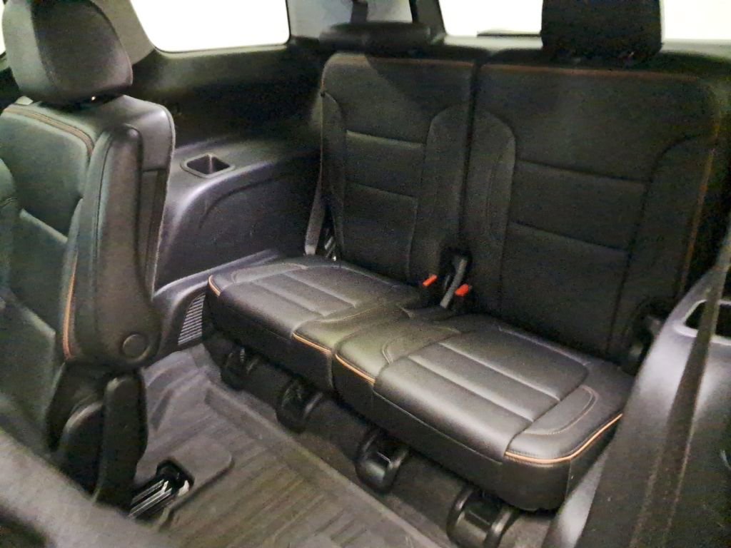 Used 2022 GMC Acadia AT4 w/ Technology Package image 22