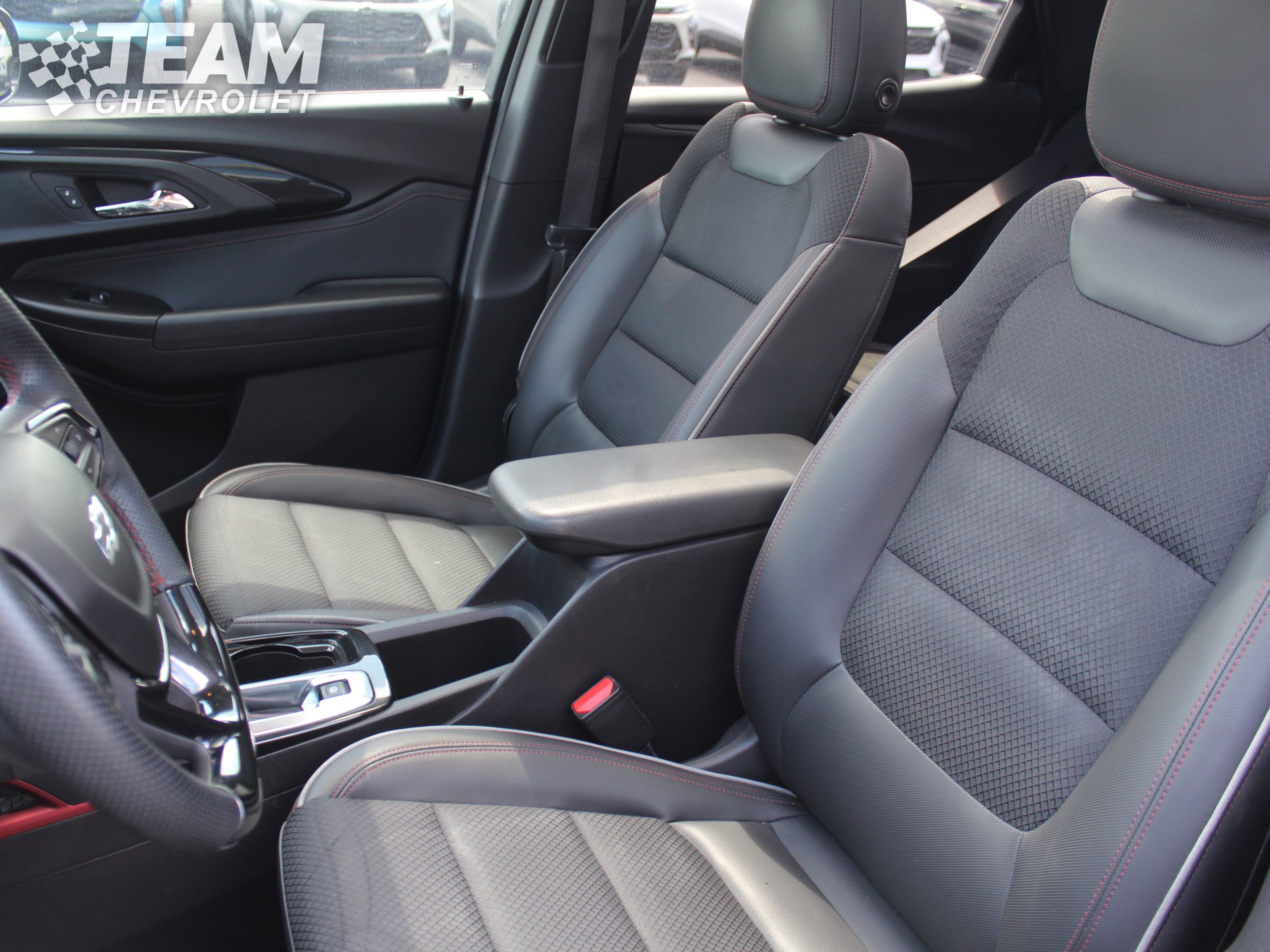 Used 2022 Chevrolet TrailBlazer RS w/ Sun and Liftgate Package AWD/4WD image 11