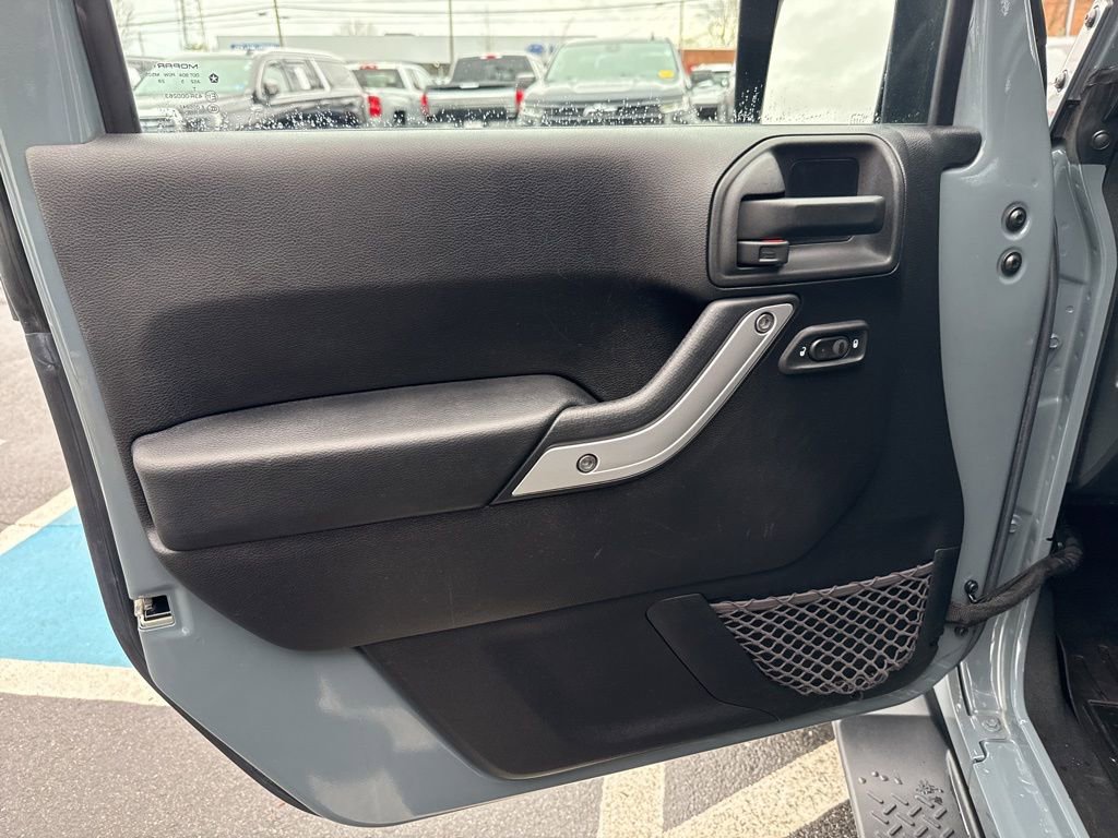 Used 2015 Jeep Wrangler Sahara w/ Connectivity Group image 14