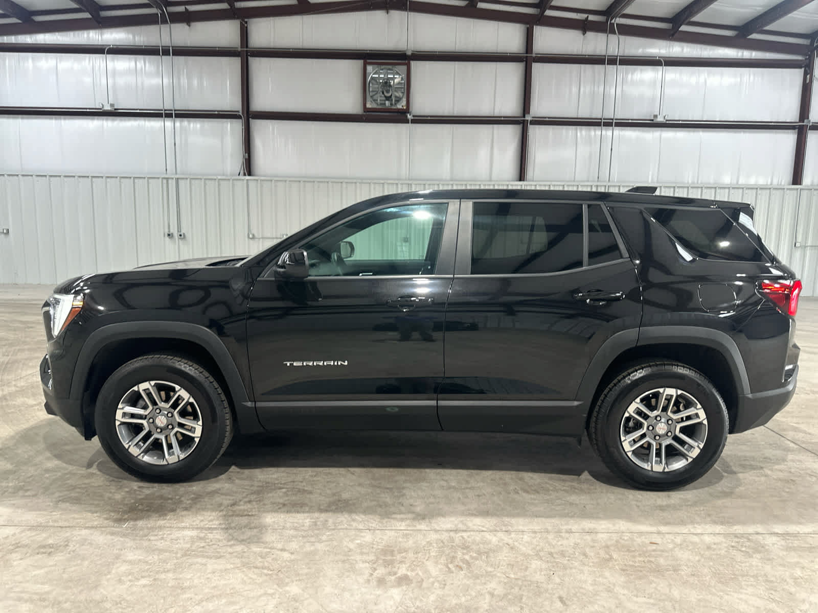 Used 2026 GMC Terrain Elevation FWD image 2