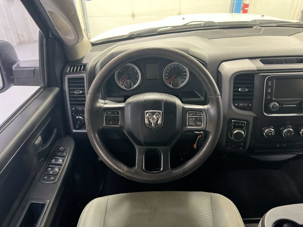Used 2017 RAM 1500 Express w/ Express Value Package AWD/4WD image 11