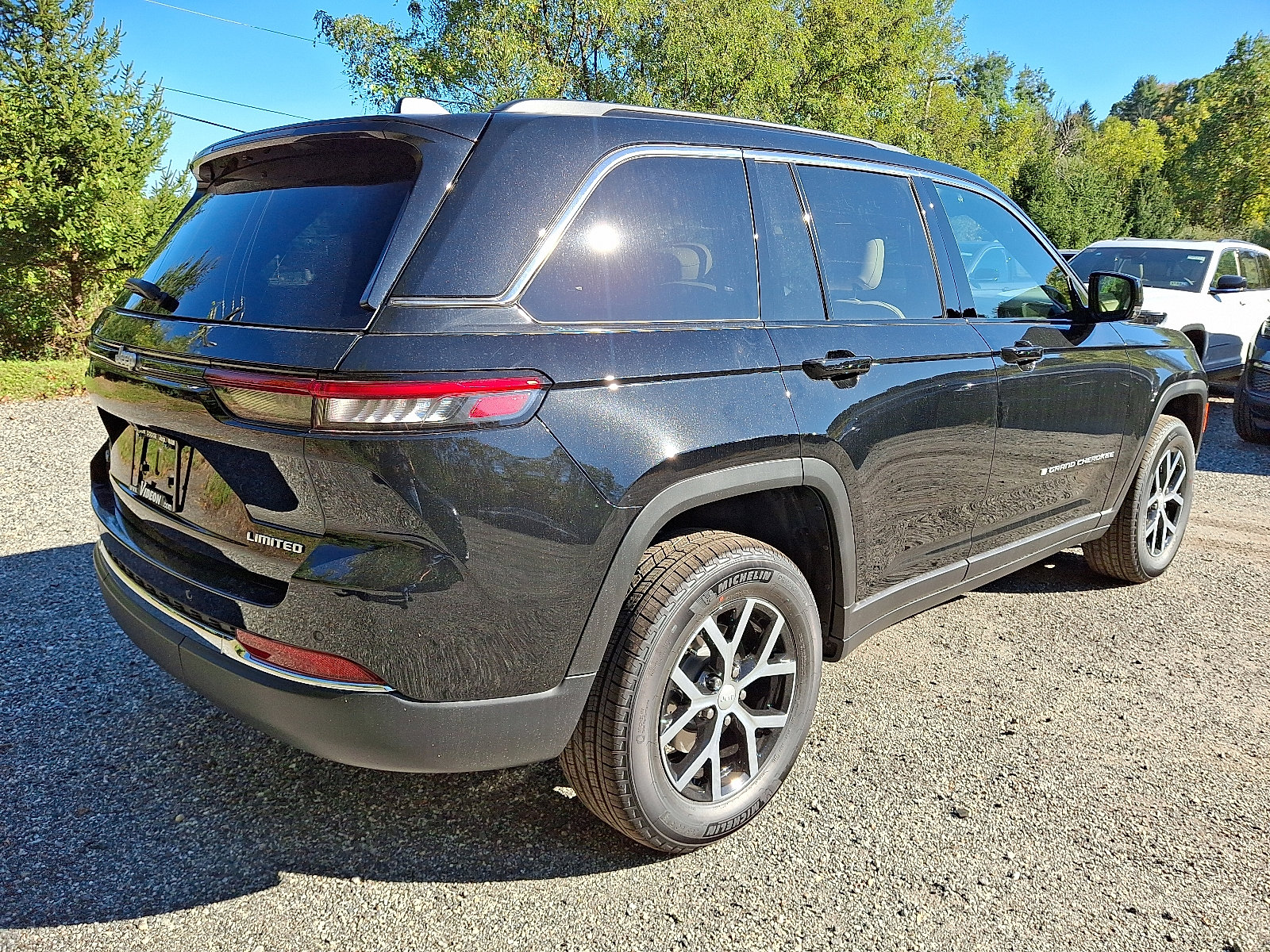 New 2025 Jeep Grand Cherokee Limited image 4