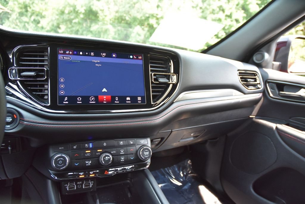 Used 2025 Dodge Durango R/T AWD/4WD image 26