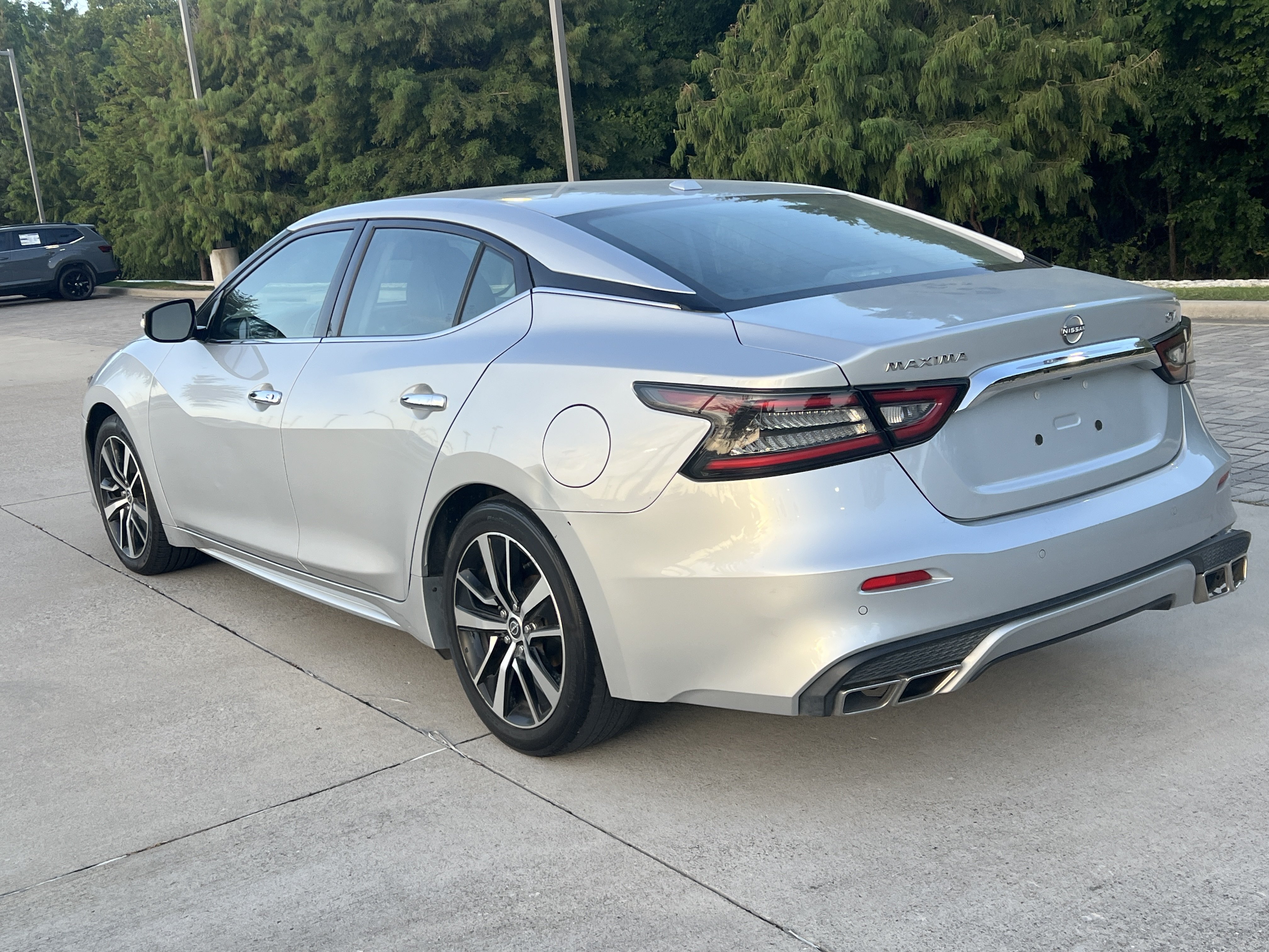 Used 2023 Nissan Maxima SV w/ Floor Mat Group FWD image 7