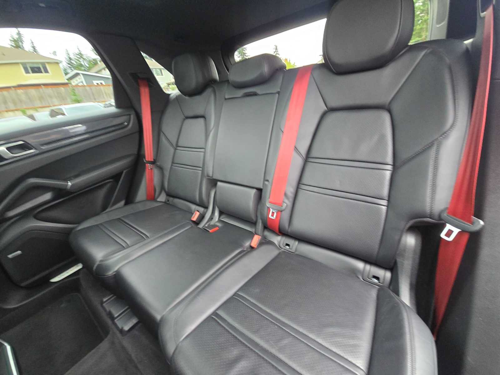 Used 2019 Porsche Cayenne AWD/4WD image 16