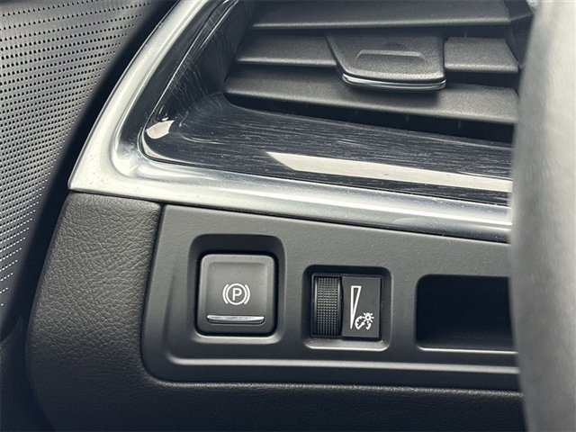 Certified 2023 Cadillac XT5 Premium Luxury w/ LPO, Floor Liner Package image 18