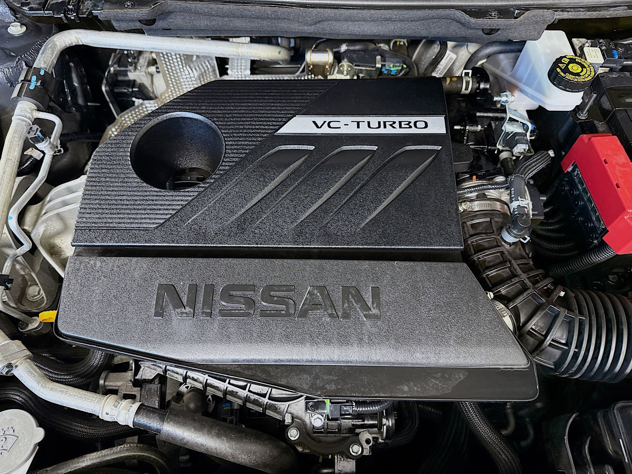 Used 2023 Nissan Rogue SV image 39