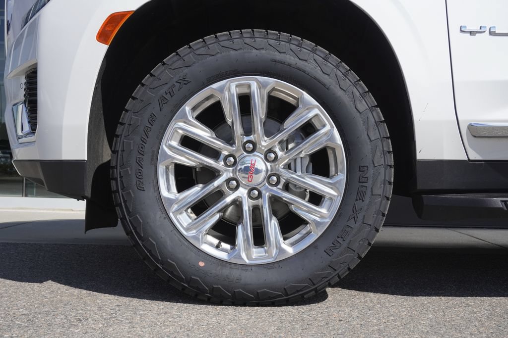 Used 2022 GMC Yukon SLT AWD/4WD image 32