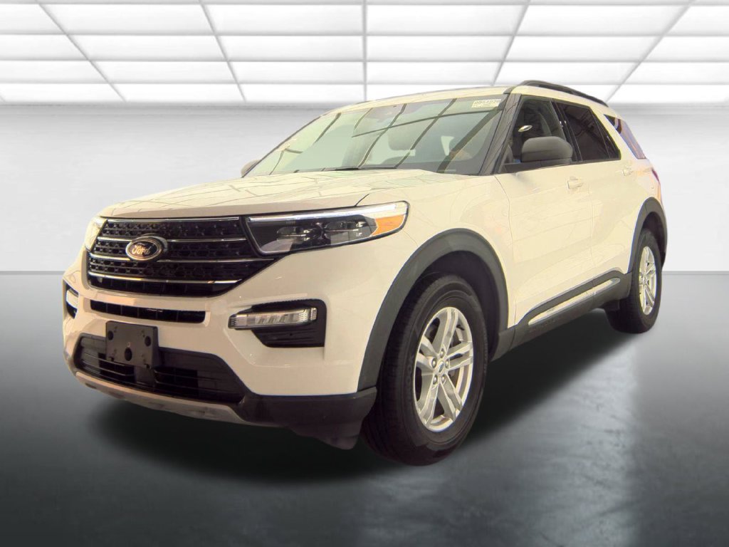 Used 2023 Ford Explorer XLT w/ Equipment Group 202A AWD/4WD image 6