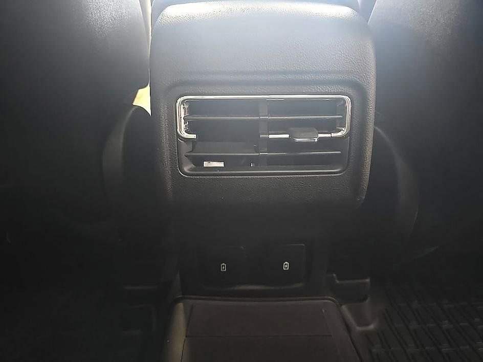 Used 2025 Lincoln Corsair AWD w/ Equipment Group 101A image 38