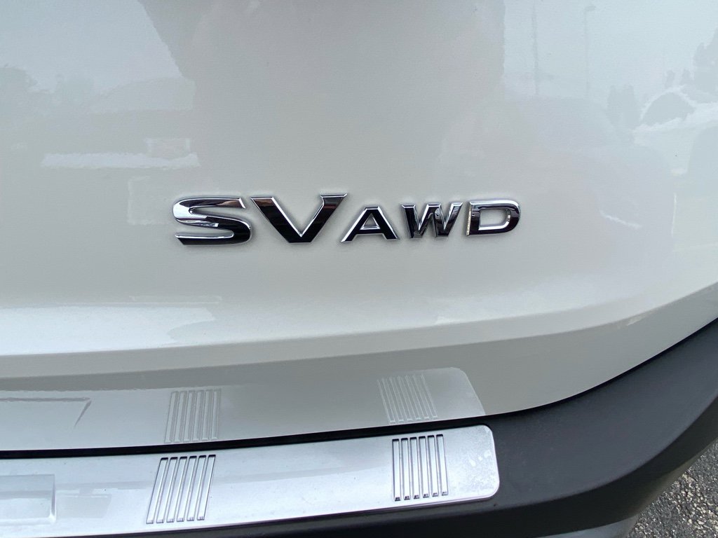 Used 2022 Nissan Rogue SV image 11