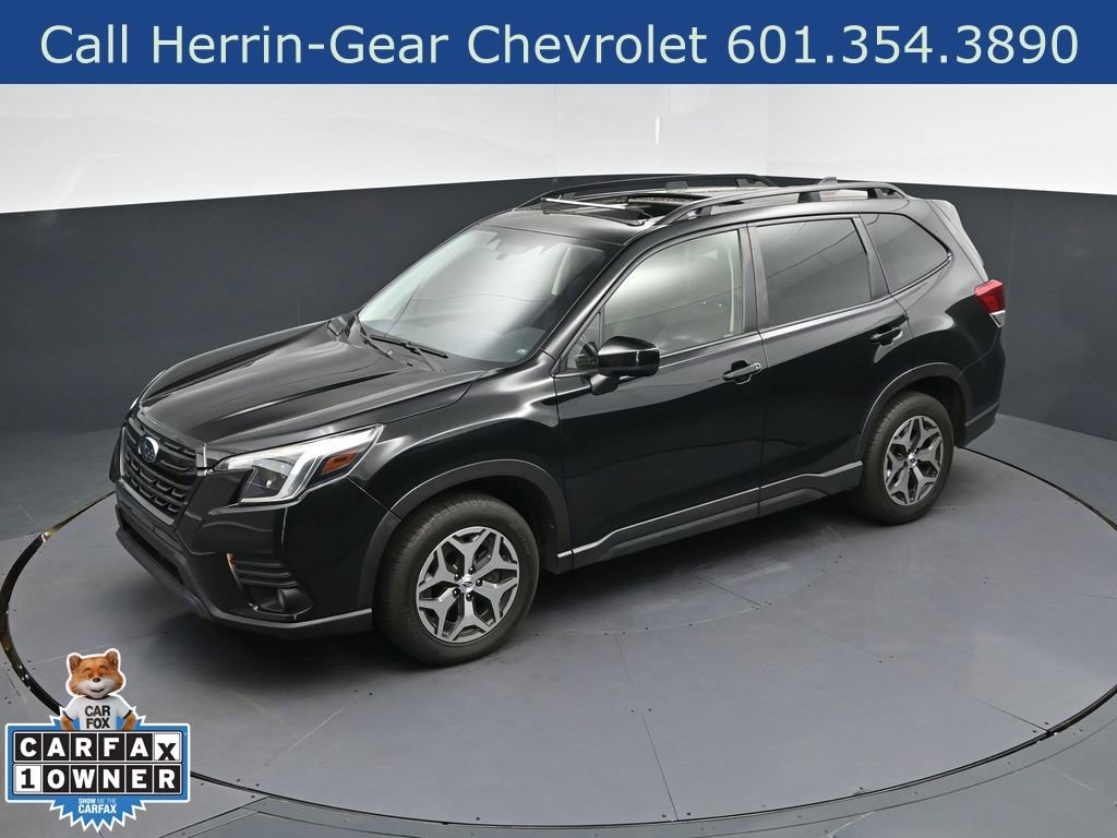 Used 2023 Subaru Forester Premium image 31