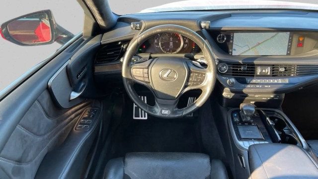 Used 2018 Lexus LS 500 F Sport w/ Accessory Package (Z2) RWD image 11