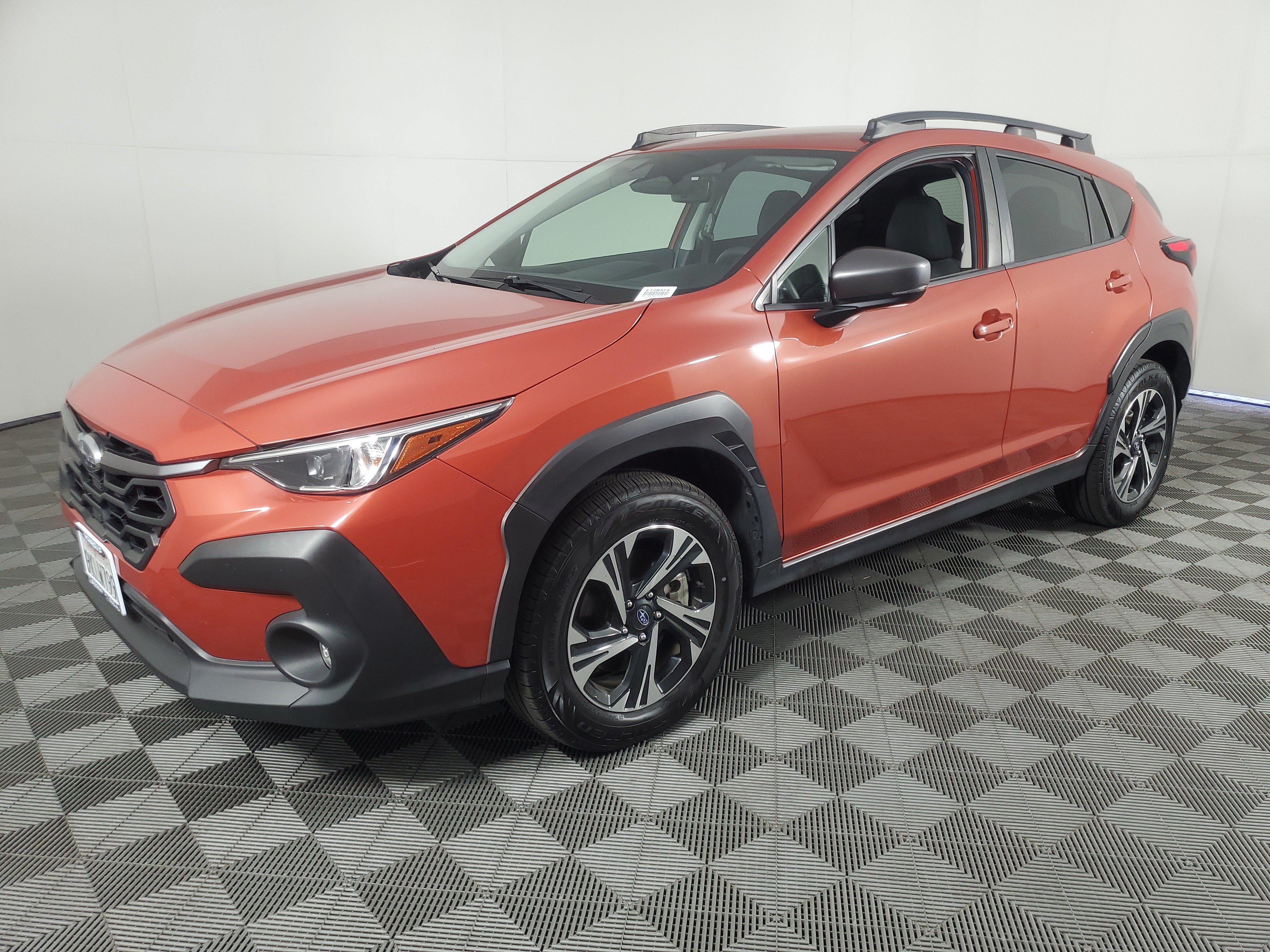 Used 2024 Subaru Crosstrek 2.0i Premium w/ Crosstrek Mirror Package AWD/4WD image 8