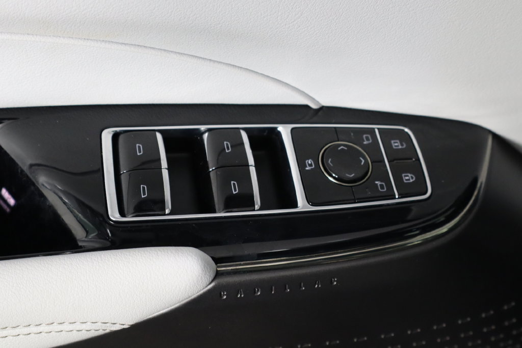 Used 2024 Cadillac Lyriq Luxury AWD/4WD image 20