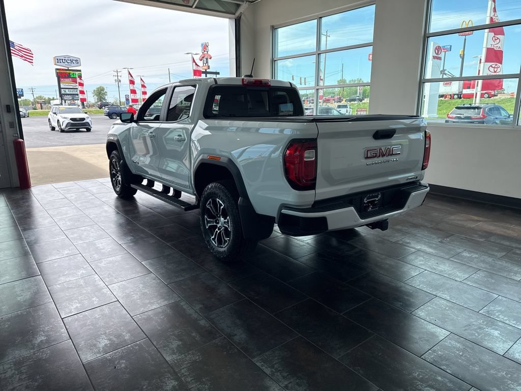 Used 2025 GMC Canyon AT4 AWD/4WD image 10