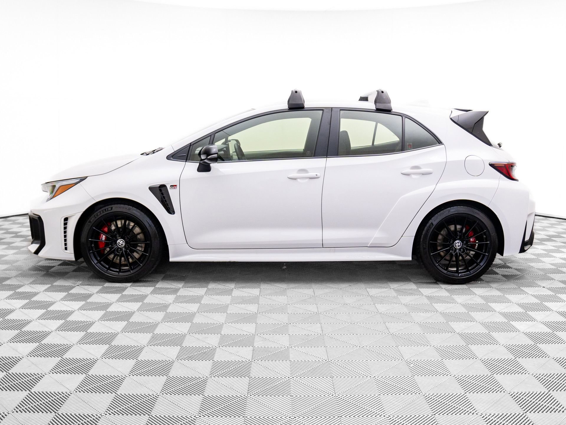 Used 2025 Toyota Corolla Premium w/ Styling Package (TMS) video 2