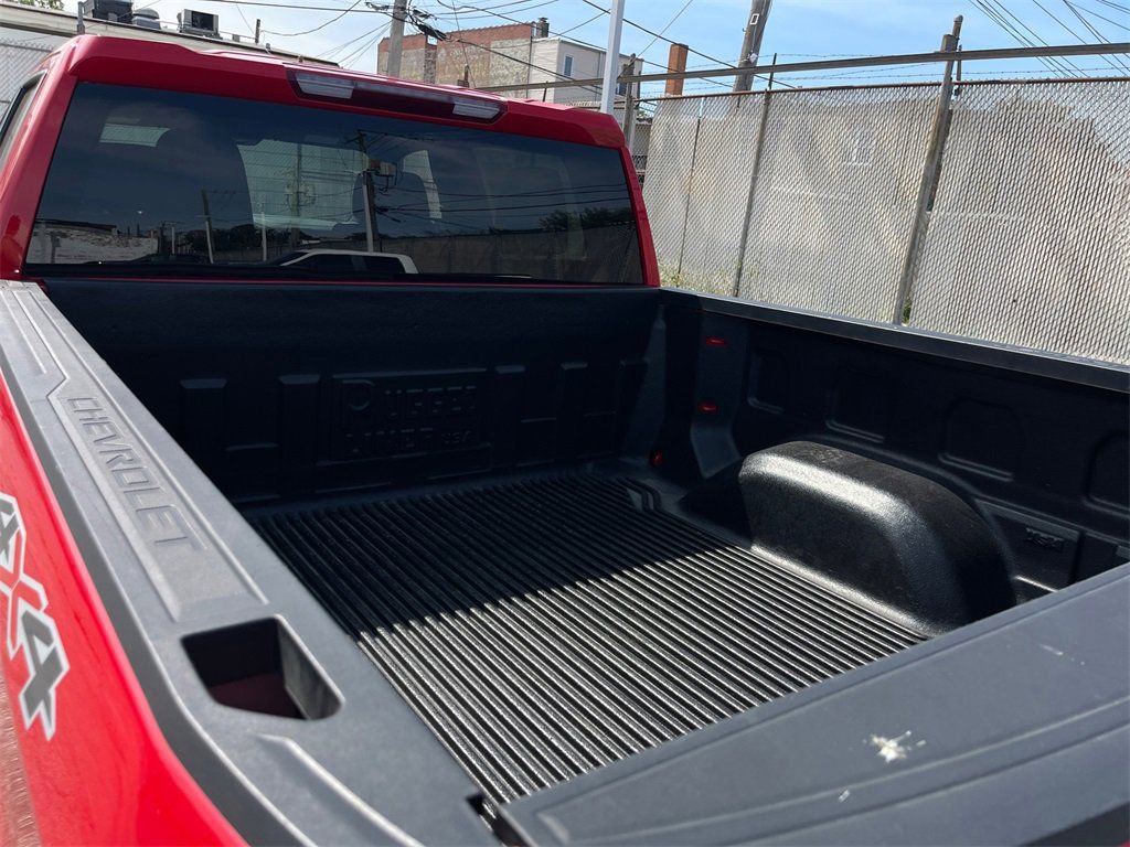 Used 2025 Chevrolet Silverado 1500 LT image 23