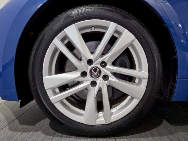 Used 2021 Lexus IS 300 AWD w/ Comfort Package image 22