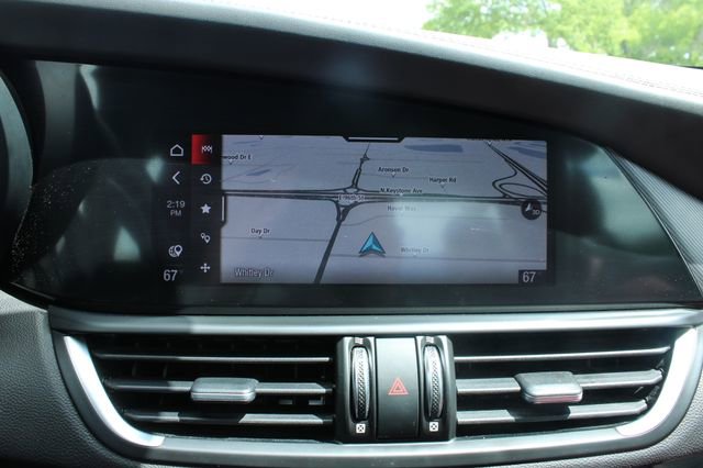 Used 2022 Alfa Romeo Giulia Veloce AWD/4WD image 19