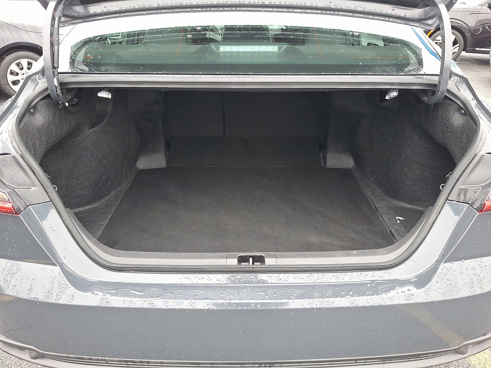 Used 2025 Toyota Camry SE image 27