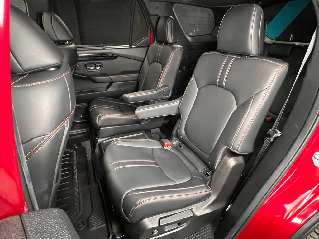 Used 2025 Honda Pilot TrailSport image 21