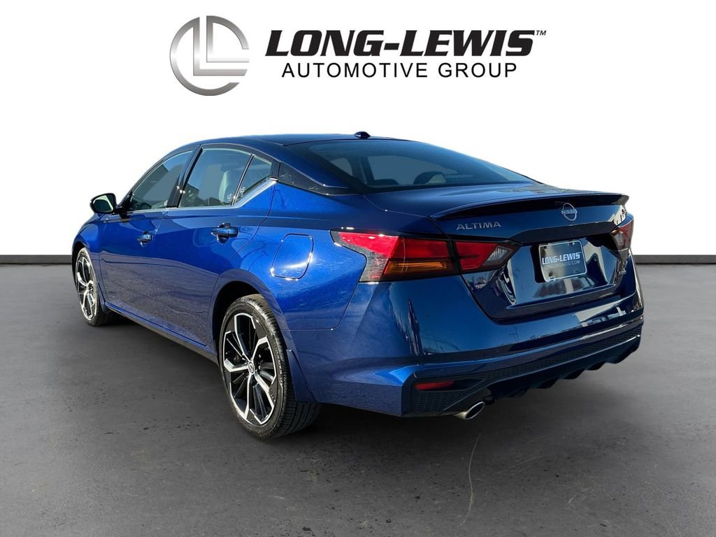 Used 2024 Nissan Altima 2.5 SR w/ SR Premium Package image 4