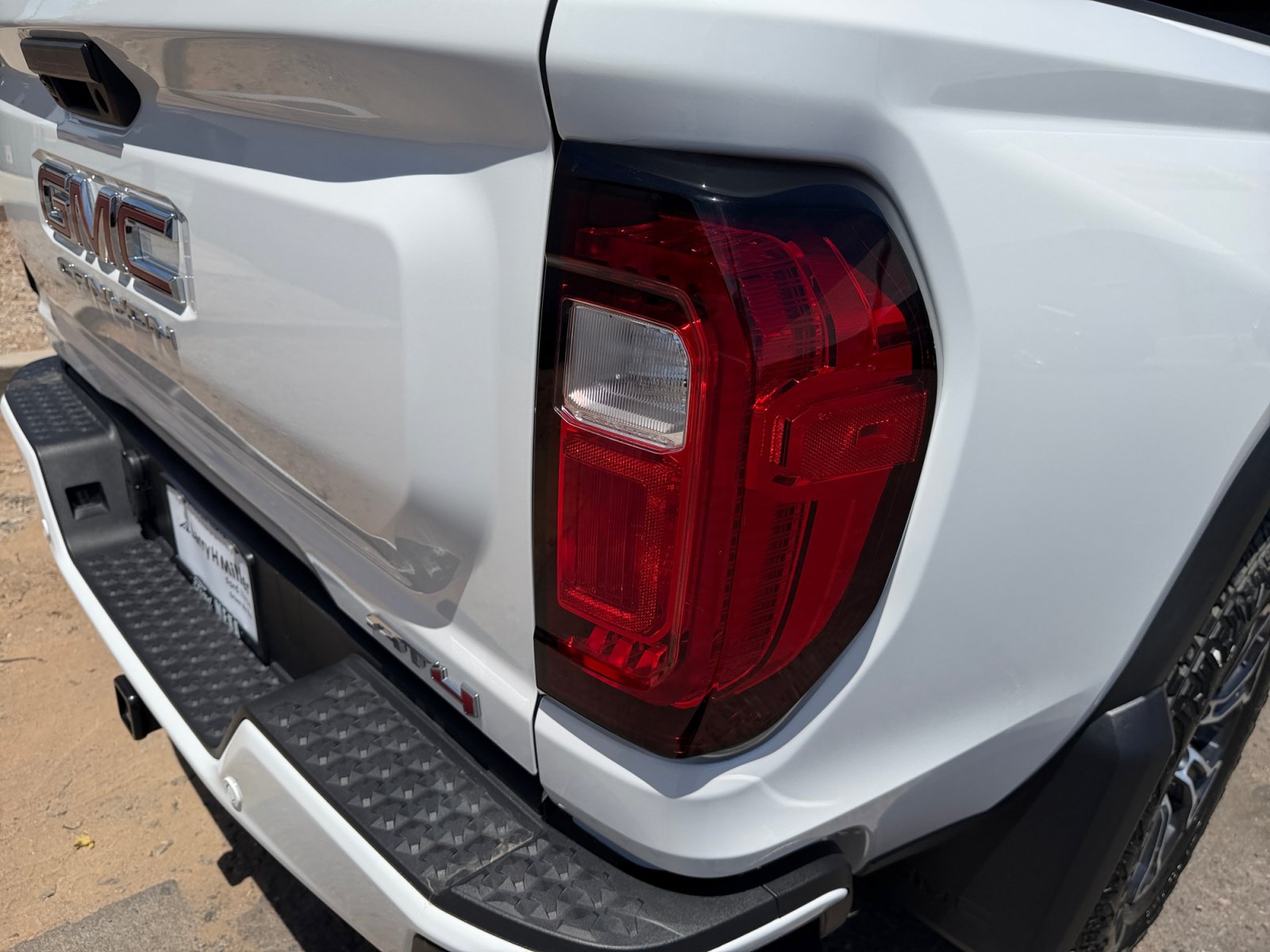 Used 2024 GMC Canyon AT4 w/ Technology Package AWD/4WD image 29