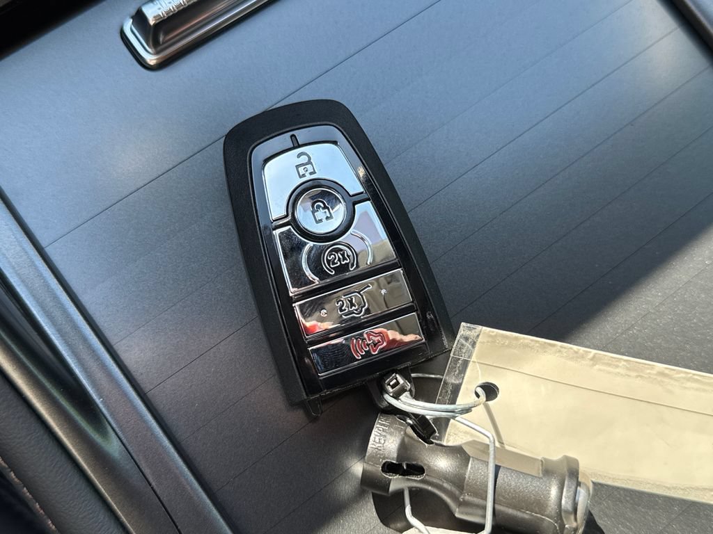 New 2026 Lincoln Nautilus Reserve AWD/4WD image 2