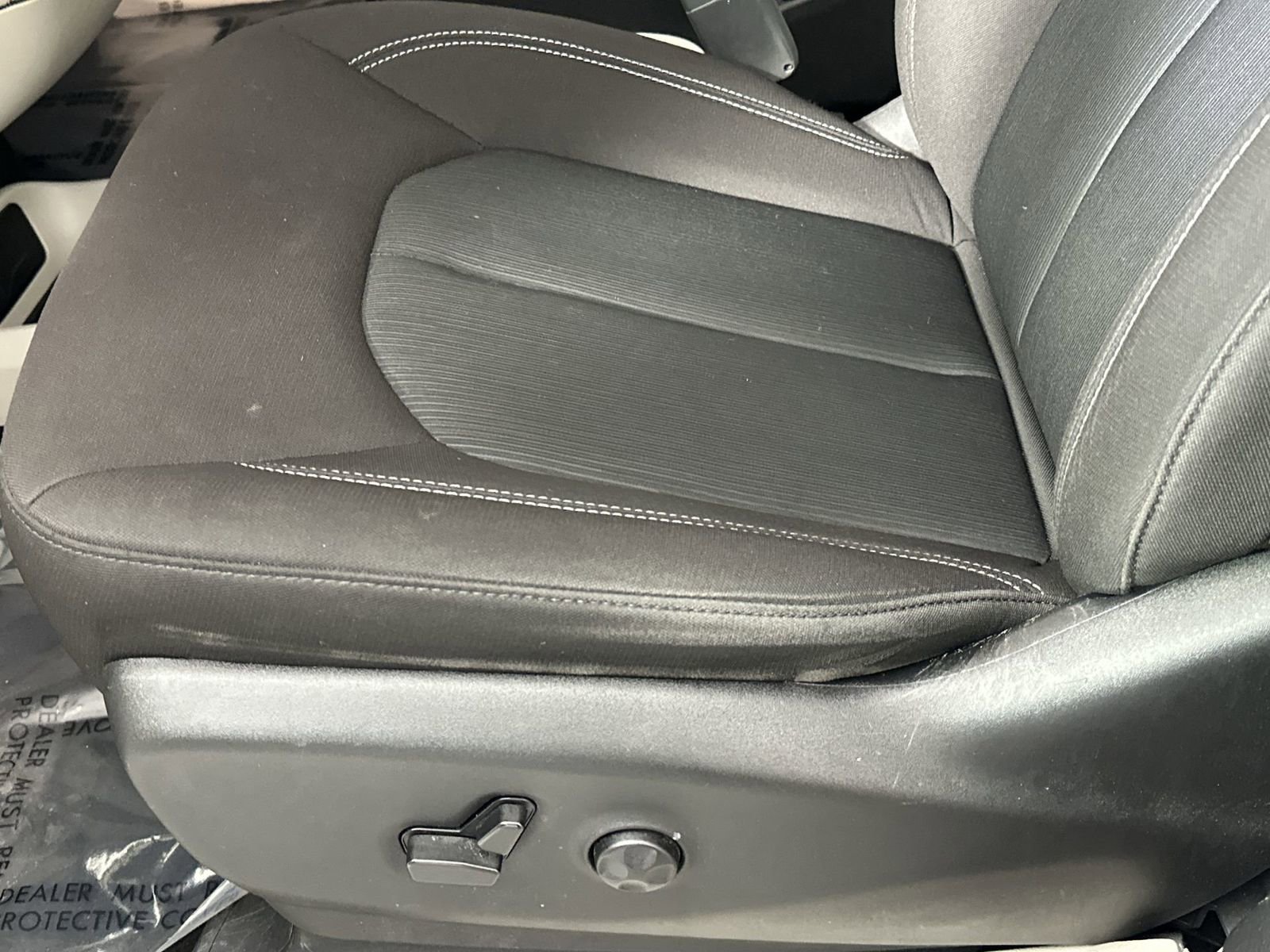 Used 2023 Chrysler Voyager LX FWD image 12