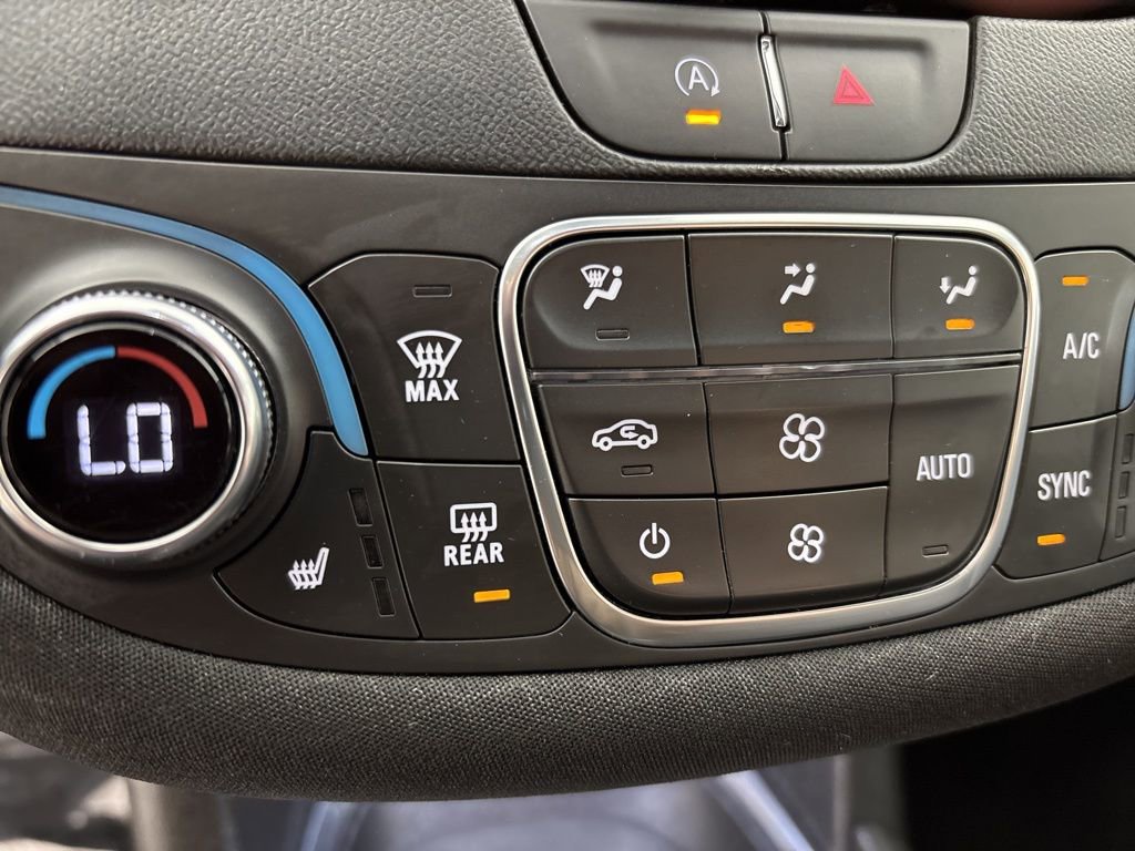 Used 2023 Chevrolet Malibu LT FWD image 42