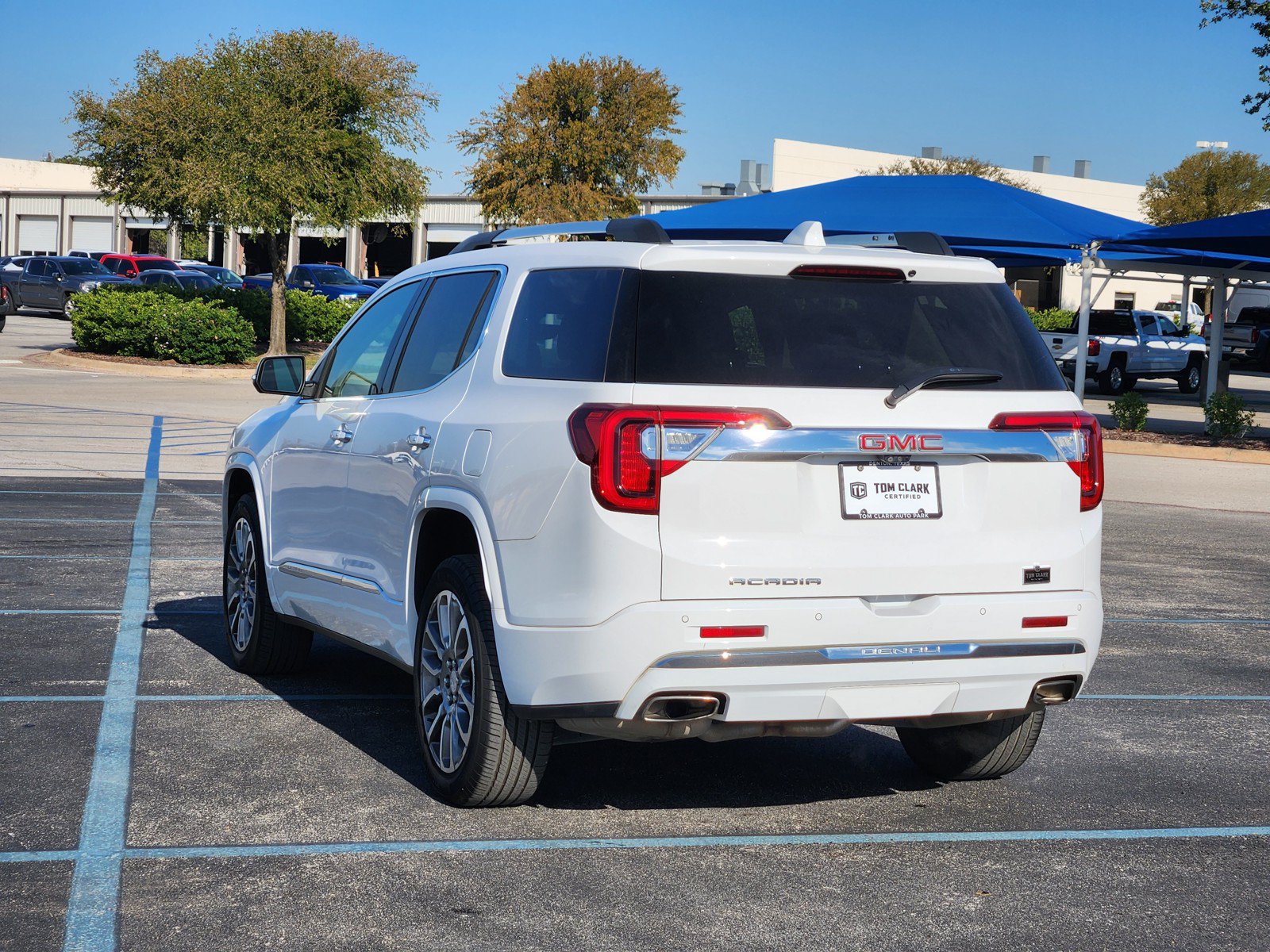 Used 2023 GMC Acadia Denali w/ Denali Ultimate Package FWD image 4