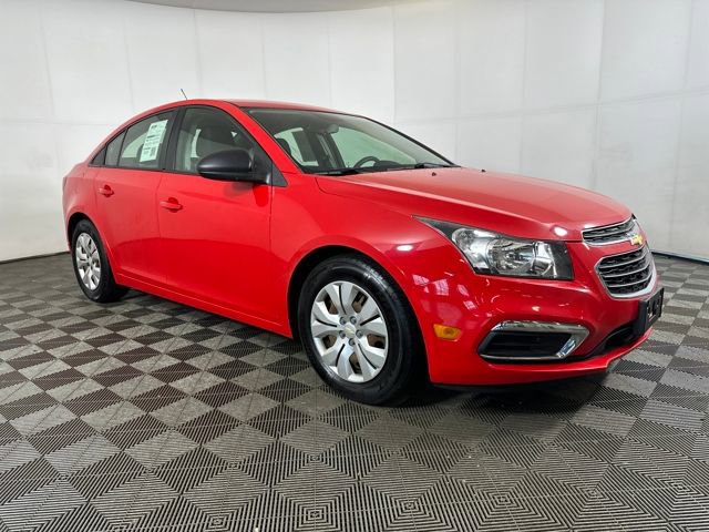 Used 2015 Chevrolet Cruze LS image 2