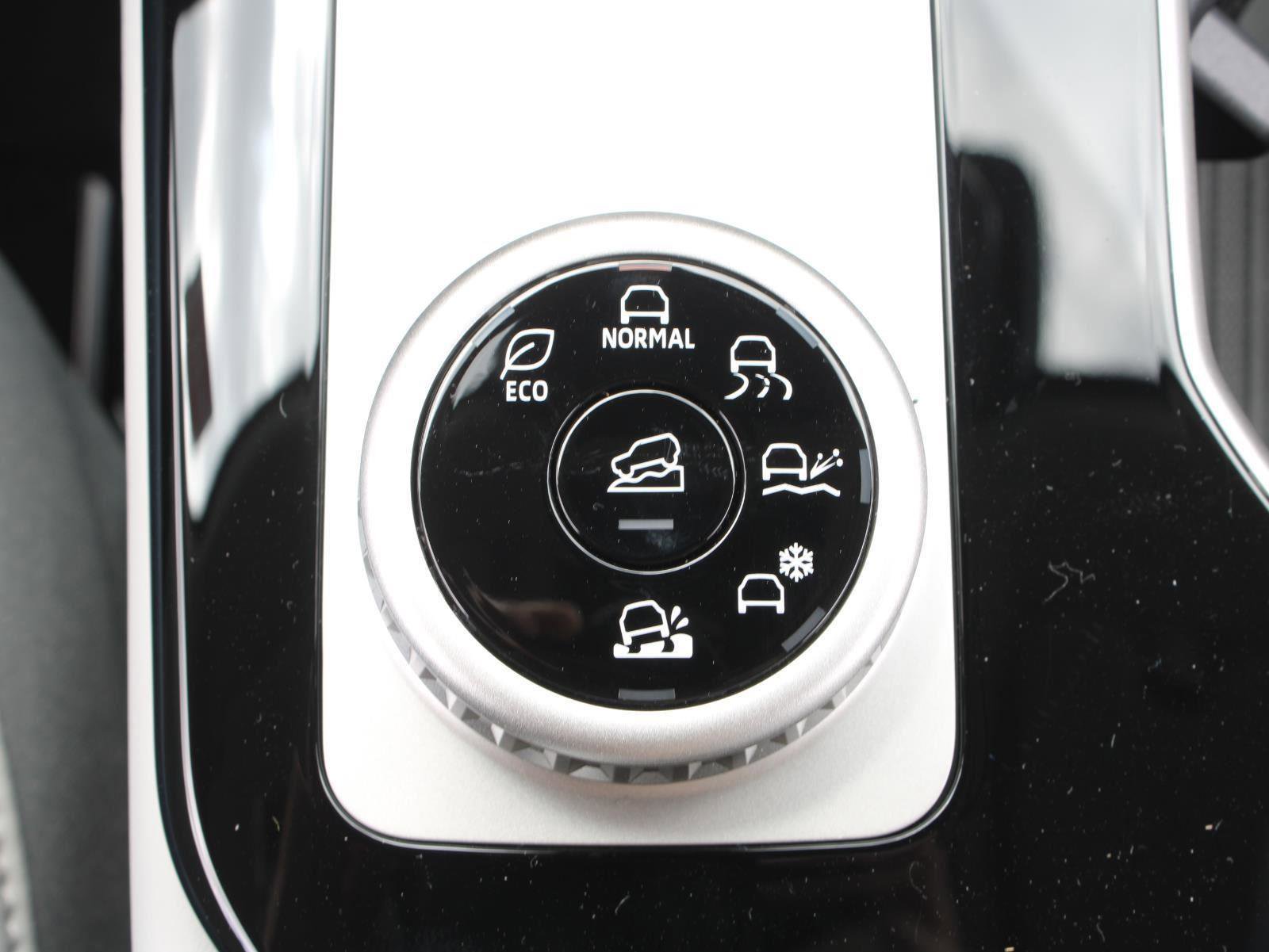 New 2025 Mitsubishi Outlander Platinum Edition image 26