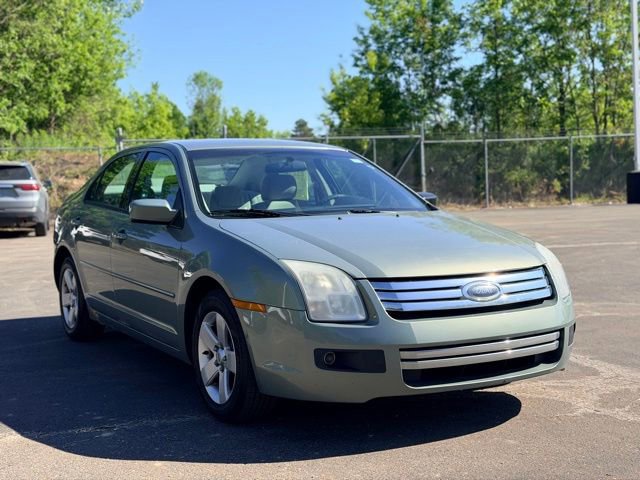 Used 2008 Ford Fusion SE FWD image 2