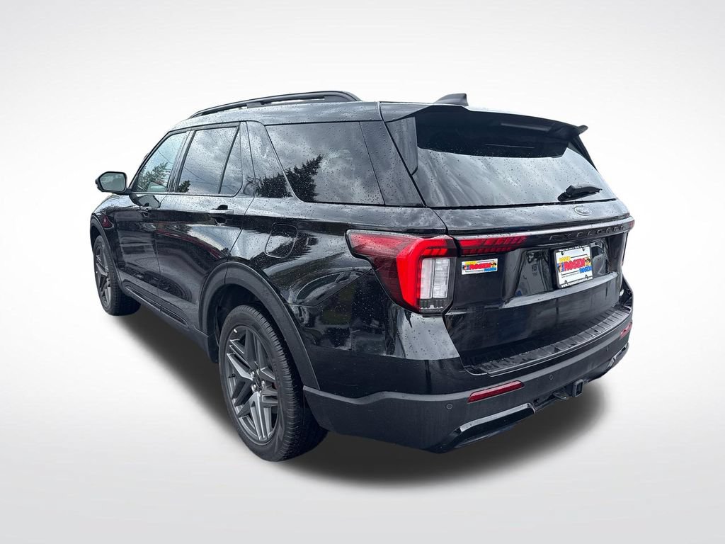 Used 2025 Ford Explorer ST-Line w/ ST-Line Street Pack AWD/4WD video 3