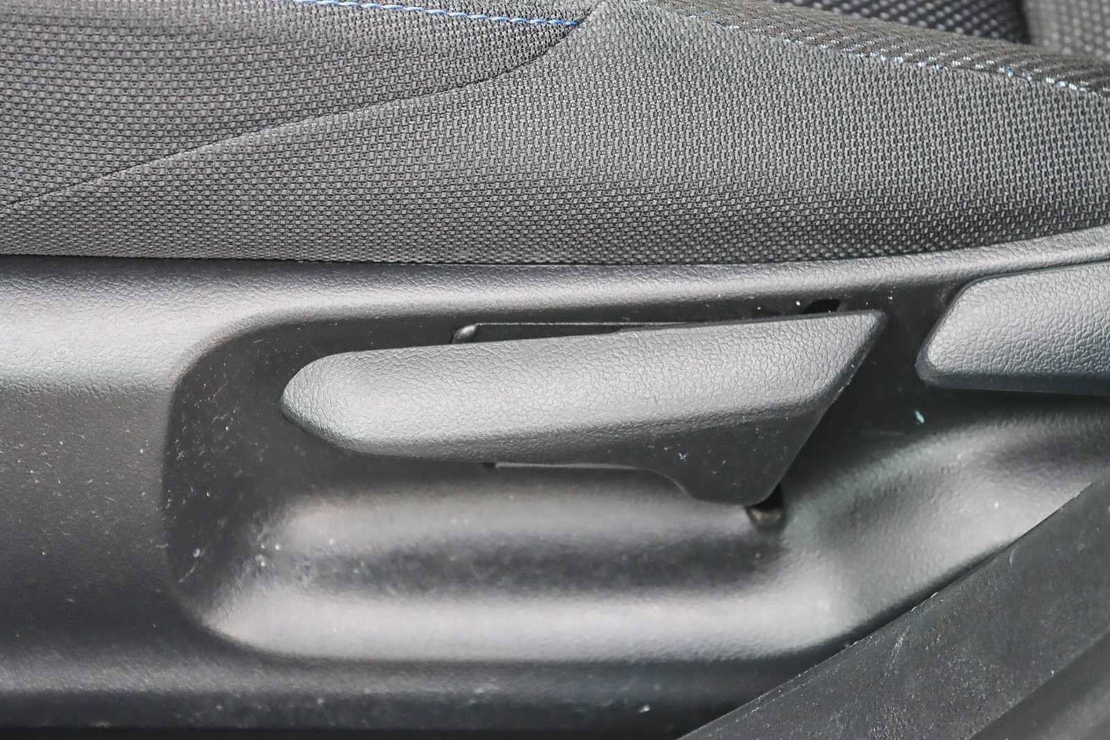 Used 2022 Toyota Corolla SE w/ Carpet Mat Package (TMS) image 19