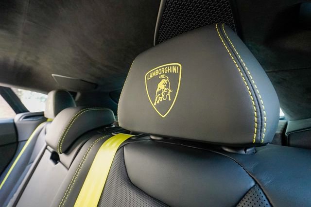 Used 2025 Lamborghini Urus SE image 76