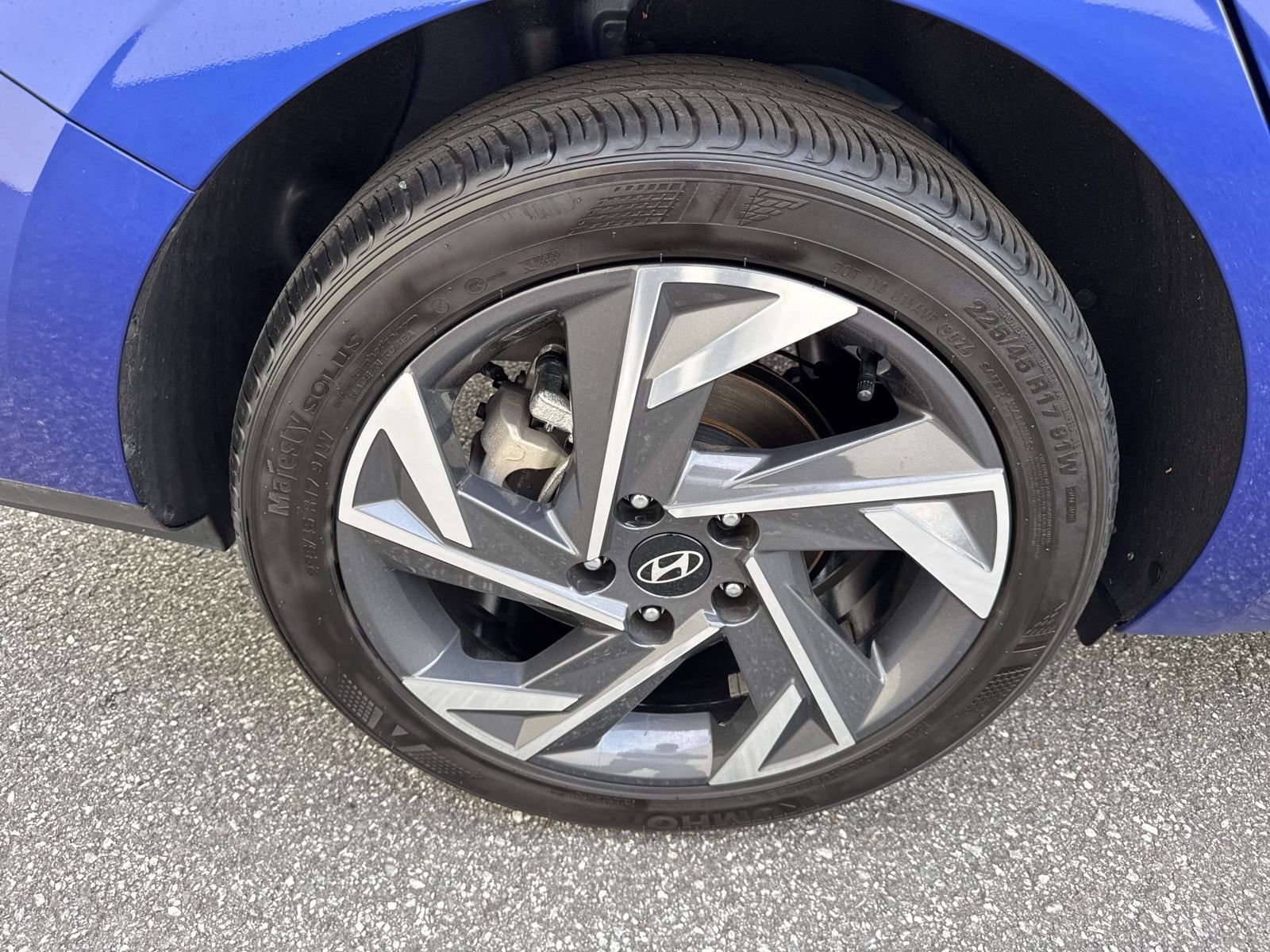 Certified 2025 Hyundai Elantra Sport image 9