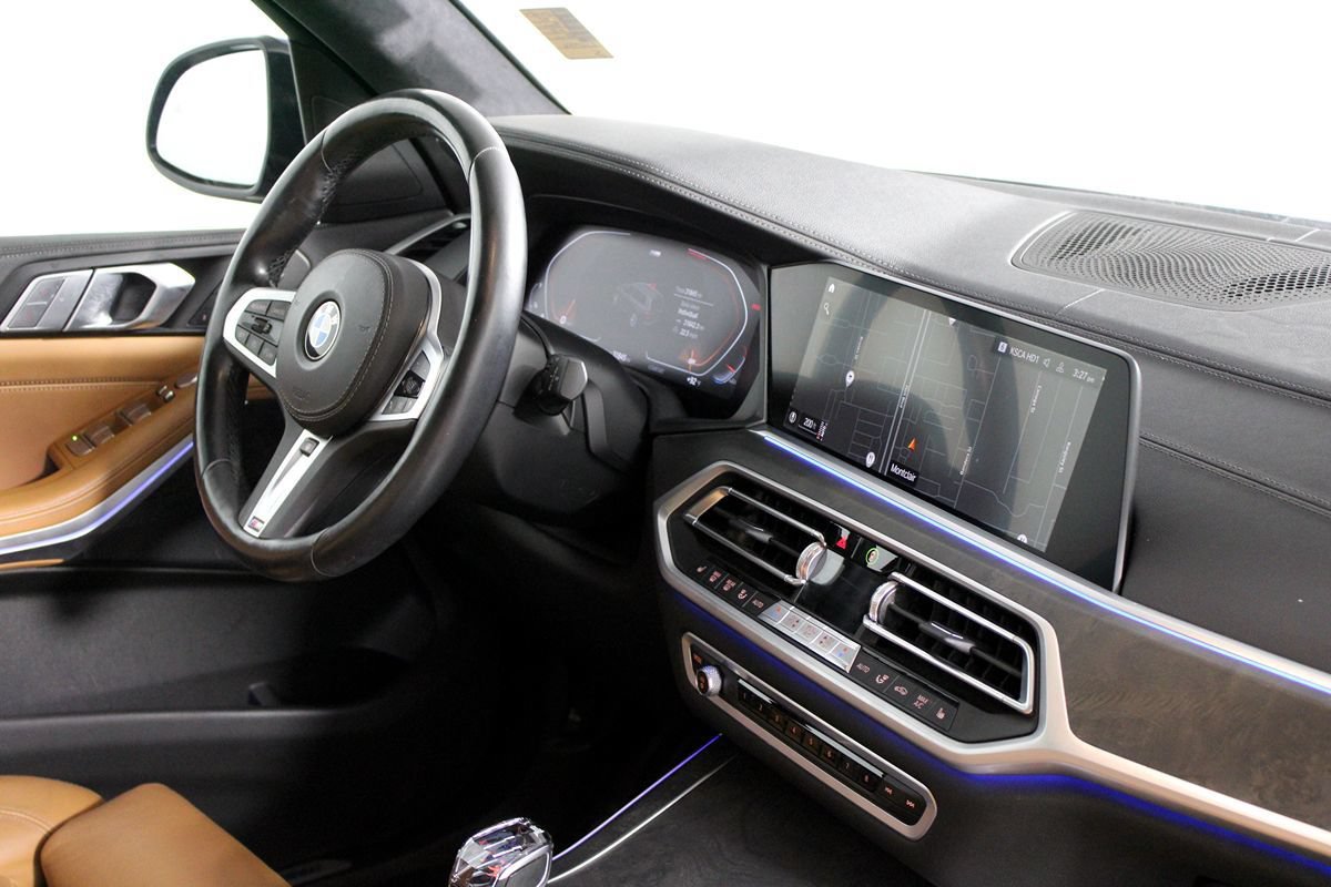 Used 2022 BMW X7 xDrive40i w/ M Sport Package AWD/4WD image 11