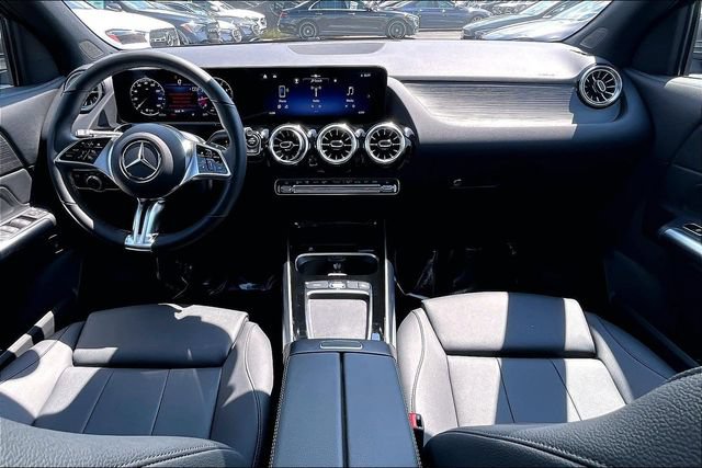 Used 2026 Mercedes-Benz GLA 250 4MATIC image 12