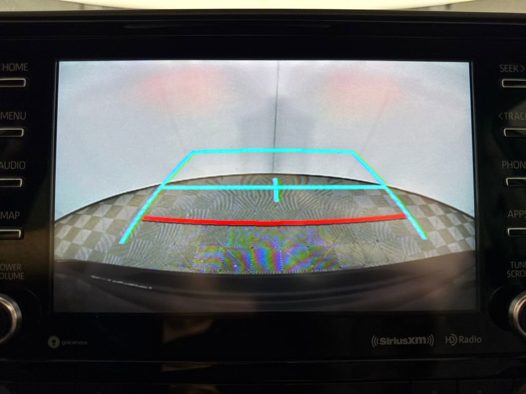 Used 2020 Toyota Highlander LE image 16