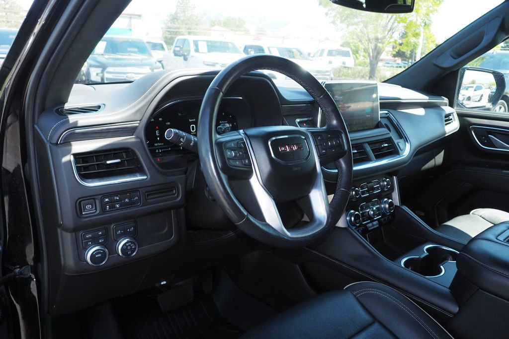 Used 2022 GMC Yukon XL SLT w/ SLT Luxury Package AWD/4WD image 13
