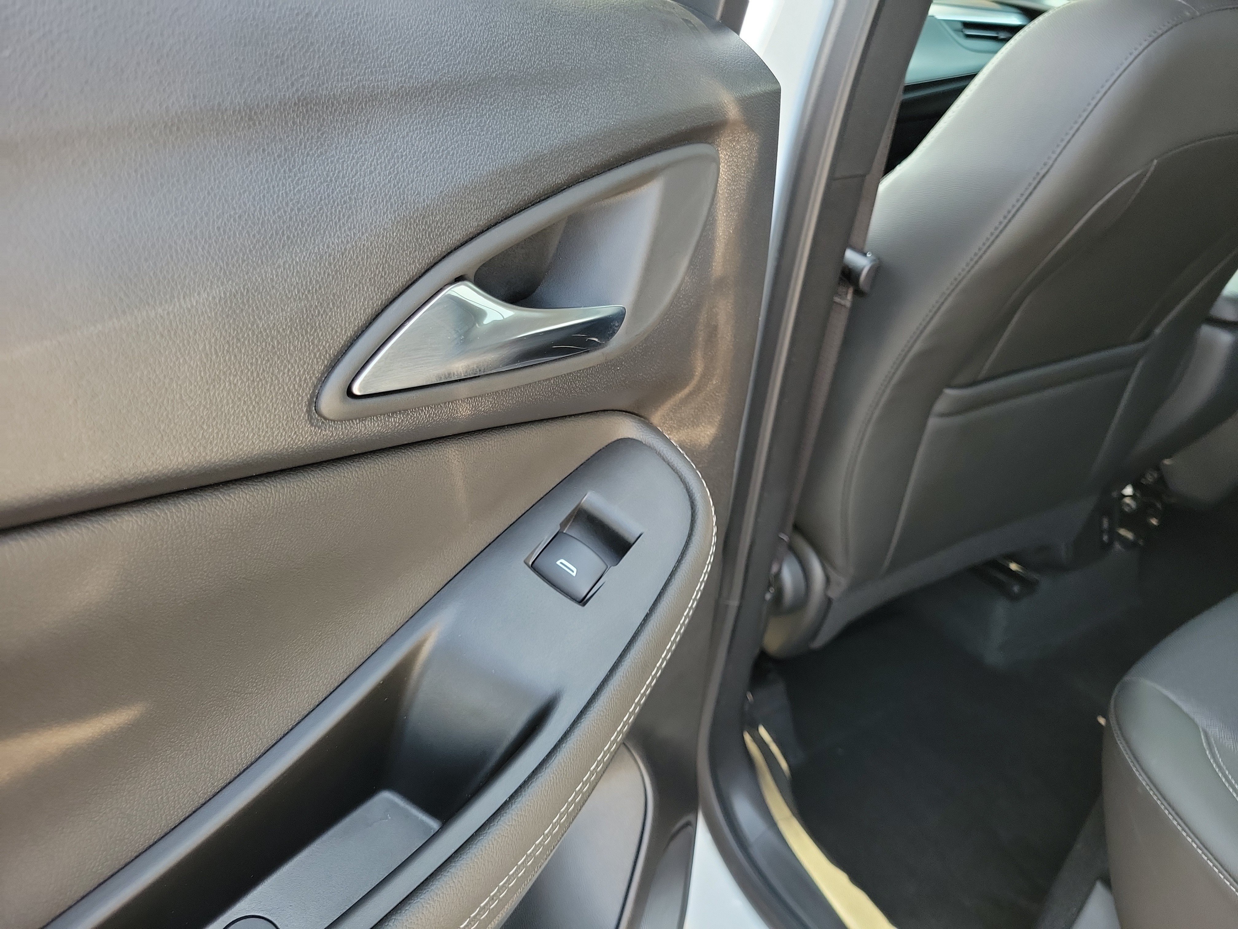 Used 2024 Buick Encore GX Preferred FWD image 13