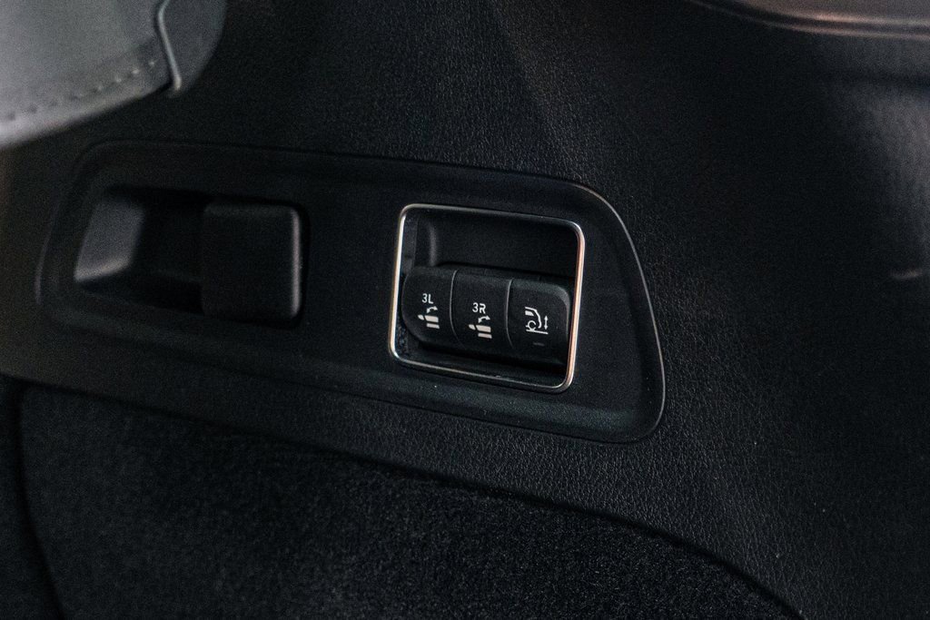 Used 2024 Mercedes-Benz GLS 450 4MATIC image 35