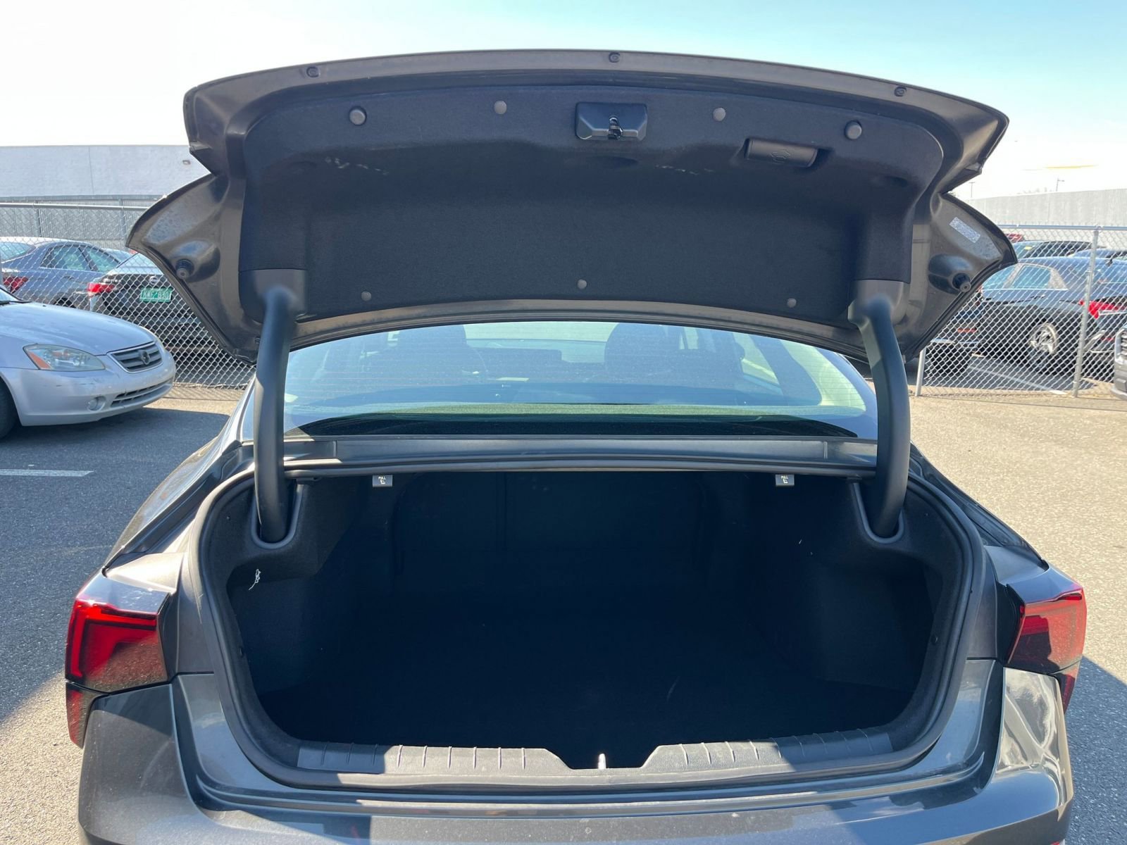 Used 2025 Kia K5 LXS FWD image 30