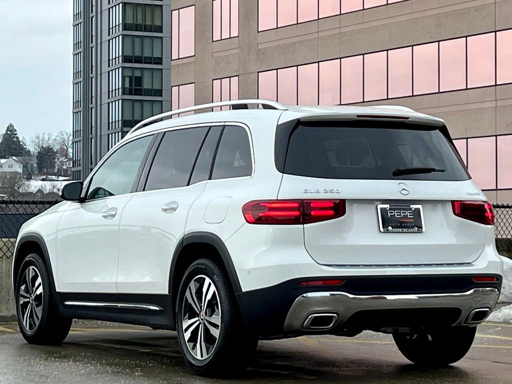 Certified 2025 Mercedes-Benz GLB 250 4MATIC image 5