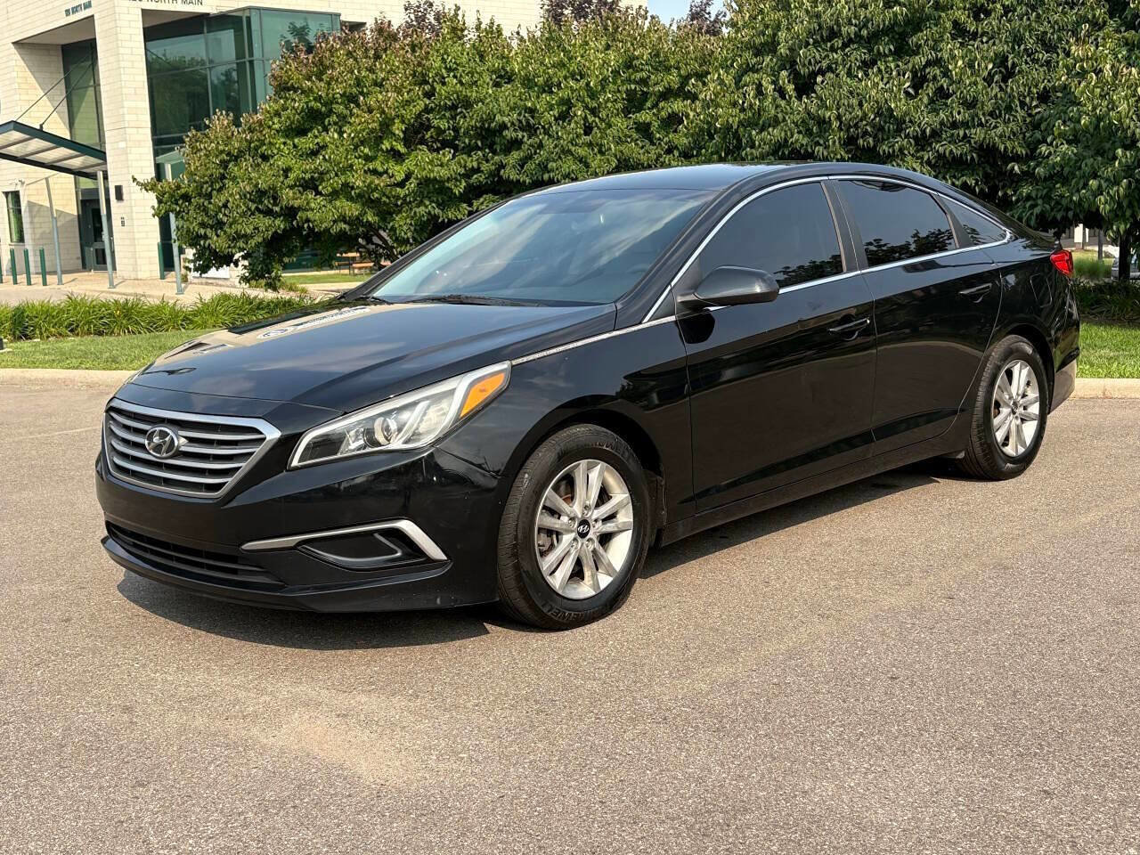 Used 2016 Hyundai Sonata SE FWD image 8